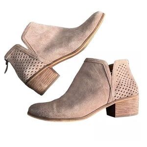 Susina Women's Suede Perforated Leather Blakely Lea Back Ankle Zip Bootie 6